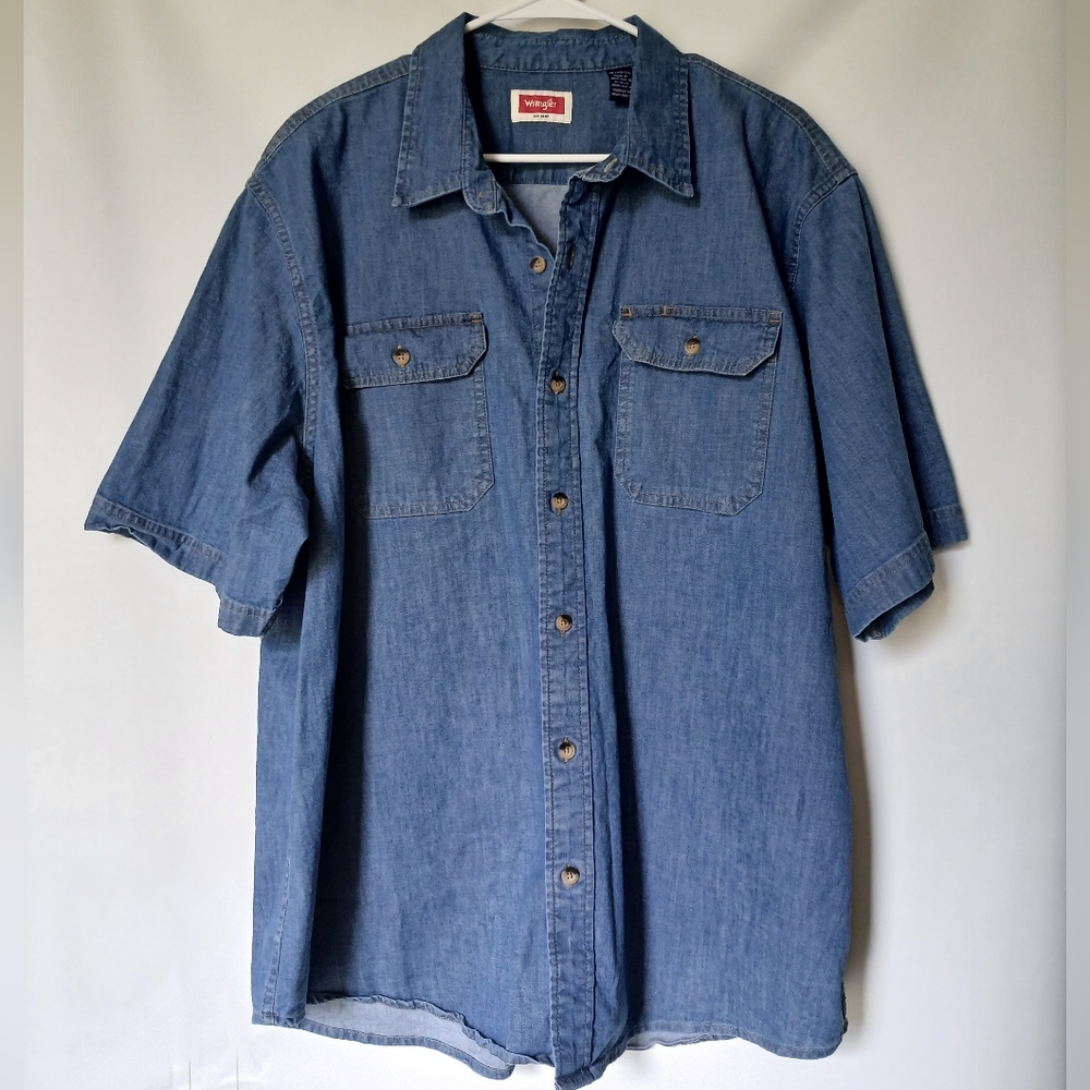 Wrangler Mens Denim Short Sleeve Work Shirt XL/XG/TG Color Blue Denim